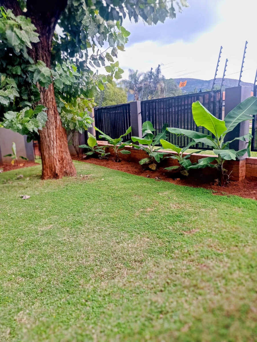 To Let 2 Bedroom Property for Rent in Melodie North West